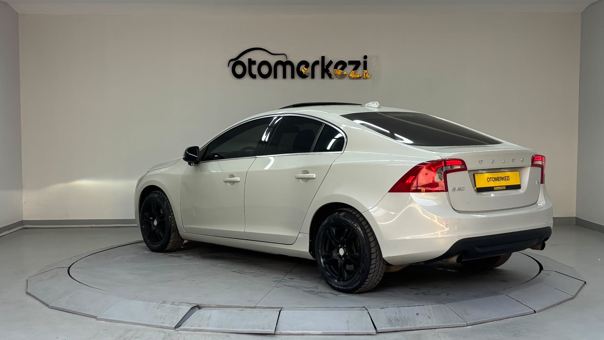 VOLVO S60 16
